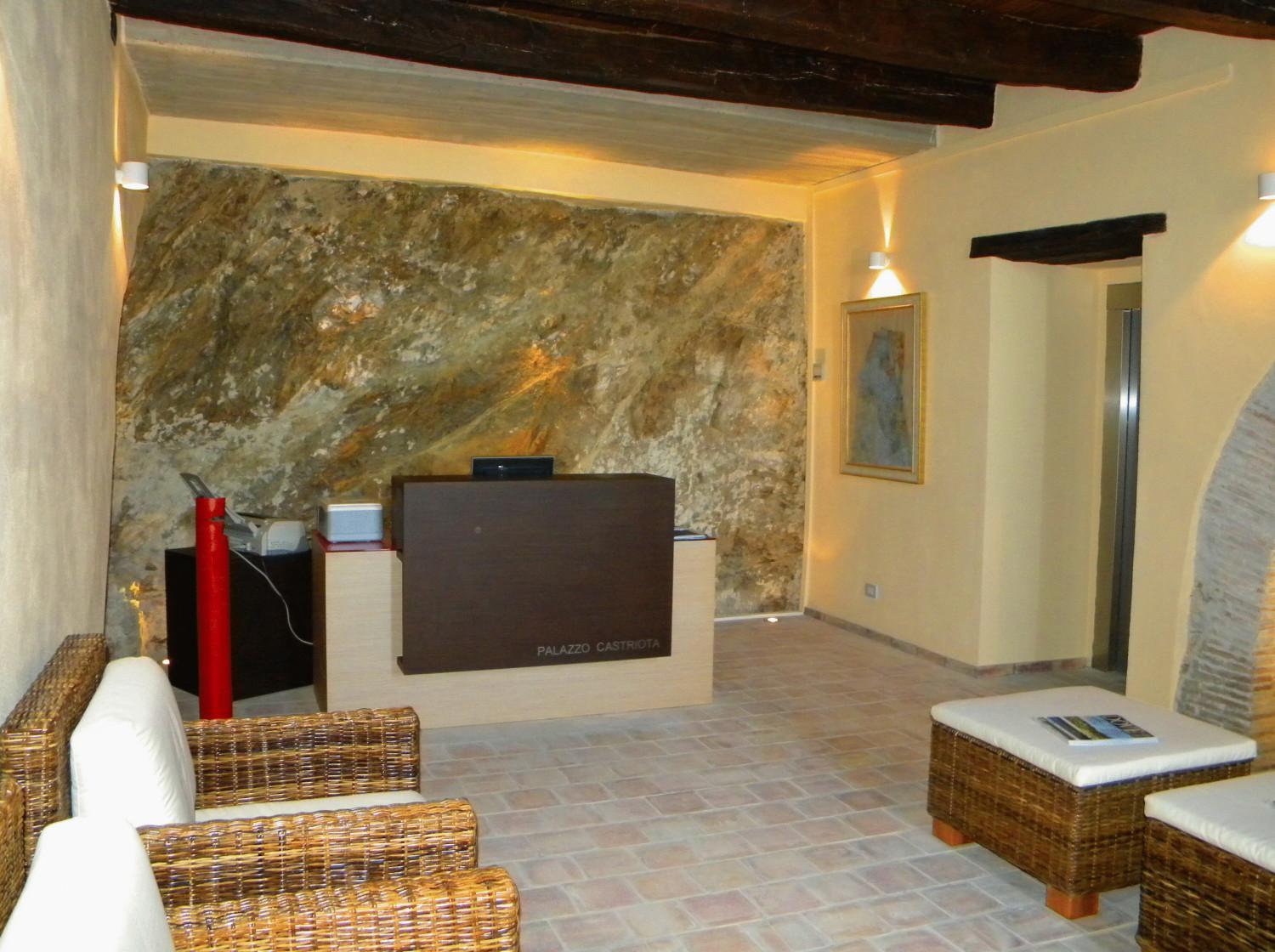Relais Hotel Palazzo Castriota คอริเลียโน กาลาโบร ภายนอก รูปภาพ