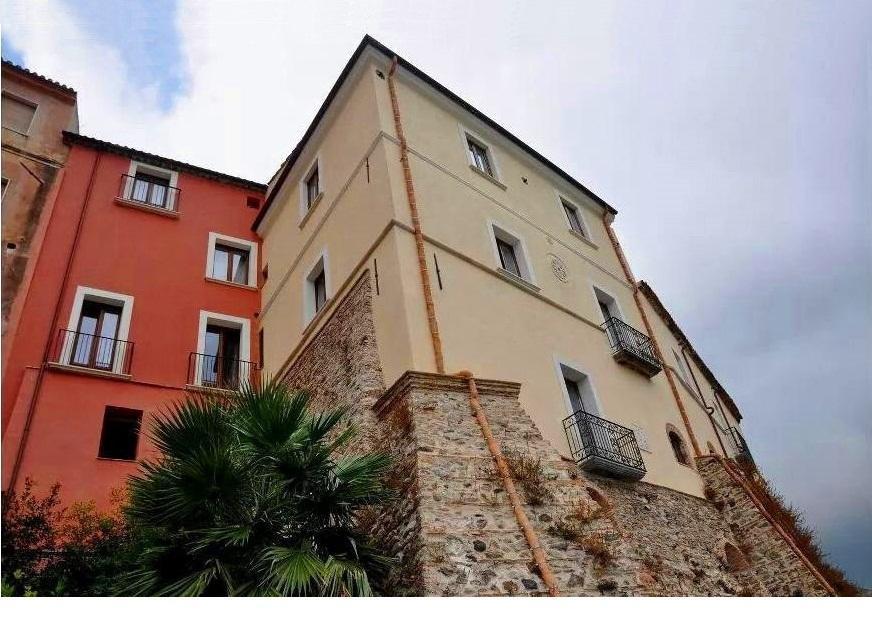 Relais Hotel Palazzo Castriota คอริเลียโน กาลาโบร ภายนอก รูปภาพ