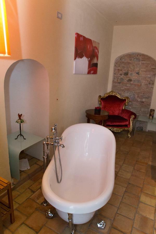 Relais Hotel Palazzo Castriota คอริเลียโน กาลาโบร ภายนอก รูปภาพ