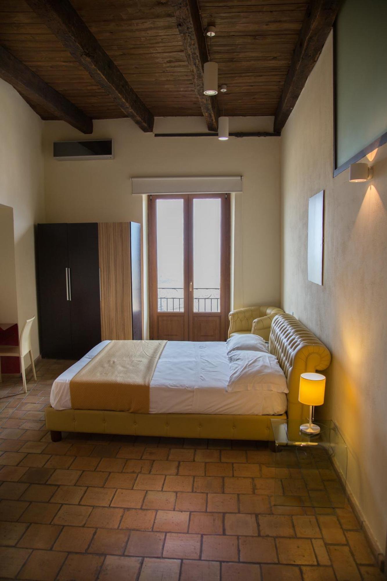 Relais Hotel Palazzo Castriota คอริเลียโน กาลาโบร ภายนอก รูปภาพ