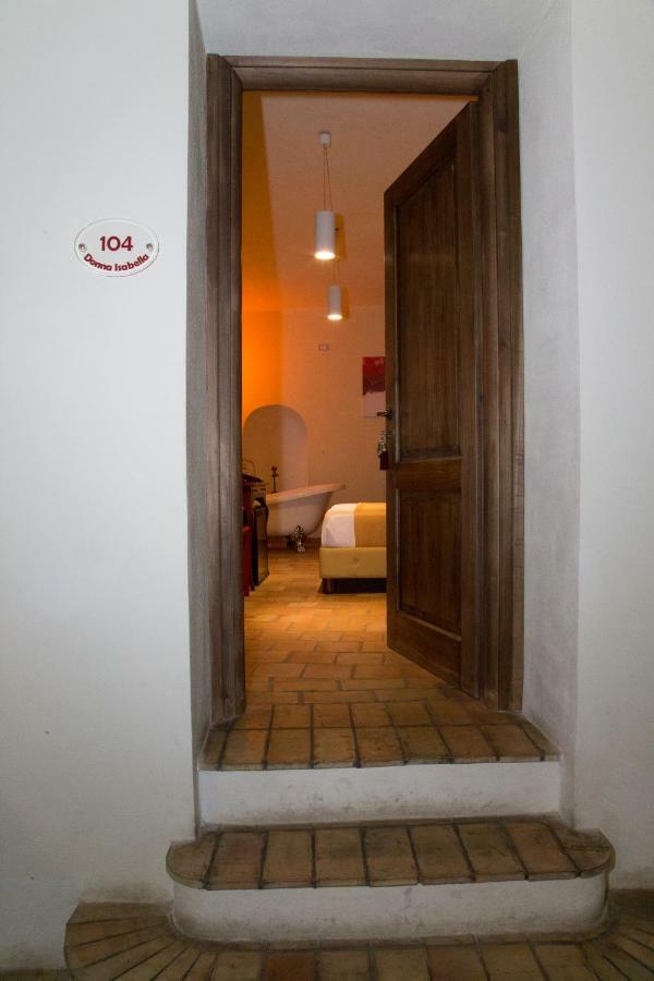 Relais Hotel Palazzo Castriota คอริเลียโน กาลาโบร ภายนอก รูปภาพ